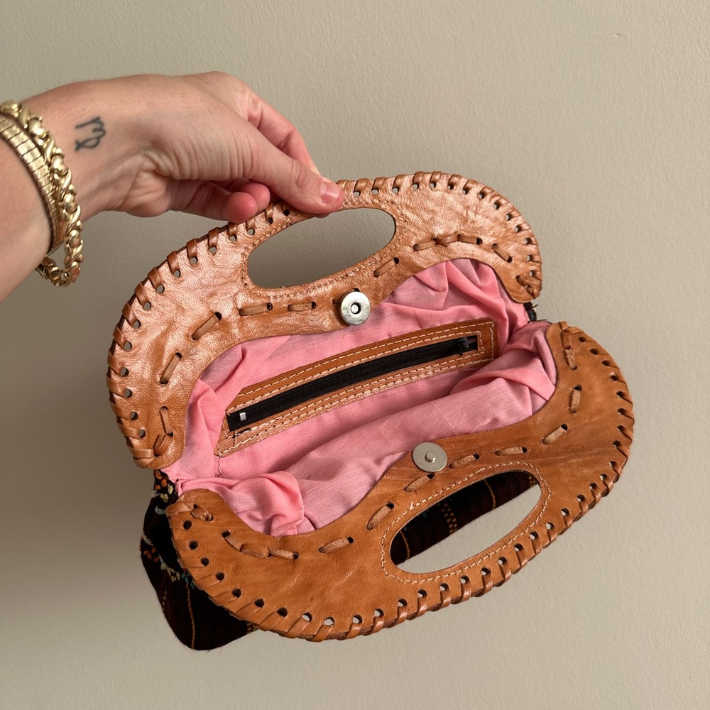 Vintage Brown and Tan Embroidered Clutch - Picture 4 of 4